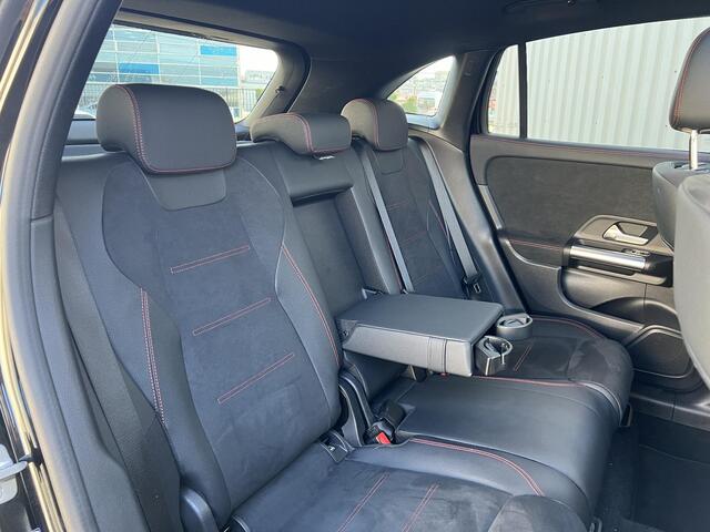 Mercedes-Benz GLA-KLASSE 250 e | Panoramadak | AMG Night | Achteruitrij Cam