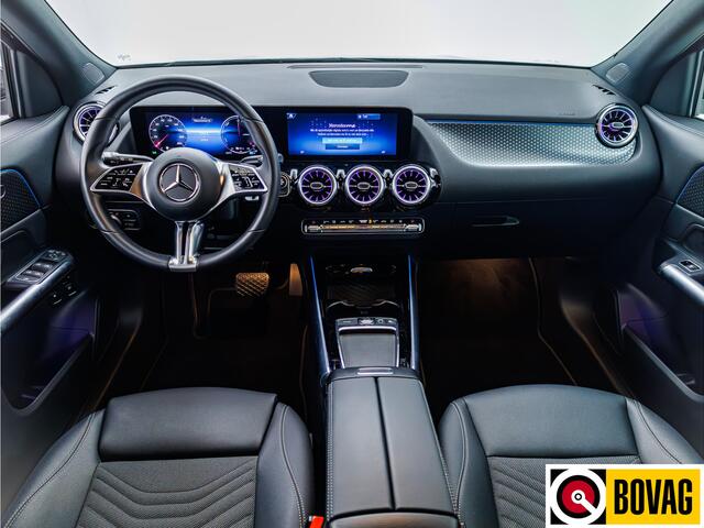 Mercedes-Benz GLA-KLASSE 250 e Luxury Line automaat 218 PK | Facelift | Elec. wegklapbare trekhaak | Adap. Cruise | Stoelverwarming | Elec. achterklep, Navigatie, app. connect, camera met parkeerassistent, sfeerverlichting