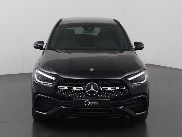 Mercedes-Benz GLA-KLASSE 250 e AMG Line | Premium plus | Panoramadak | Bruin leder | Elektrische achterklep |