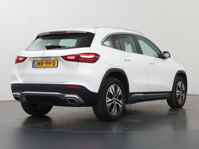 Mercedes-Benz GLA-KLASSE 250 e Luxury Line | Trekhaak | Winter pakket | Elektrische achterklep |