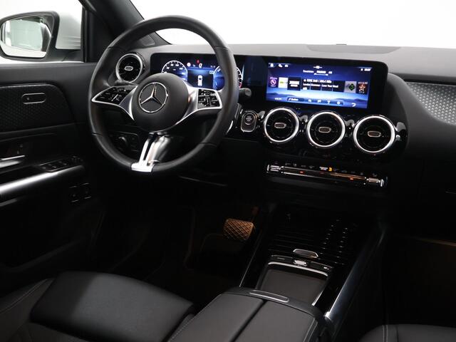 Mercedes-Benz GLA-KLASSE 250 e Luxury Line | Trekhaak | Winter pakket | Elektrische achterklep |