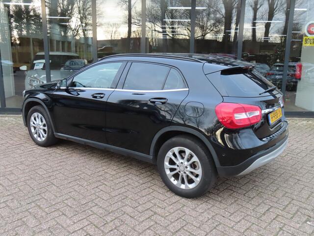 Mercedes-Benz GLA-KLASSE 200 d Ambition*Panoramadak*Navi*EXPORTPRIJS*