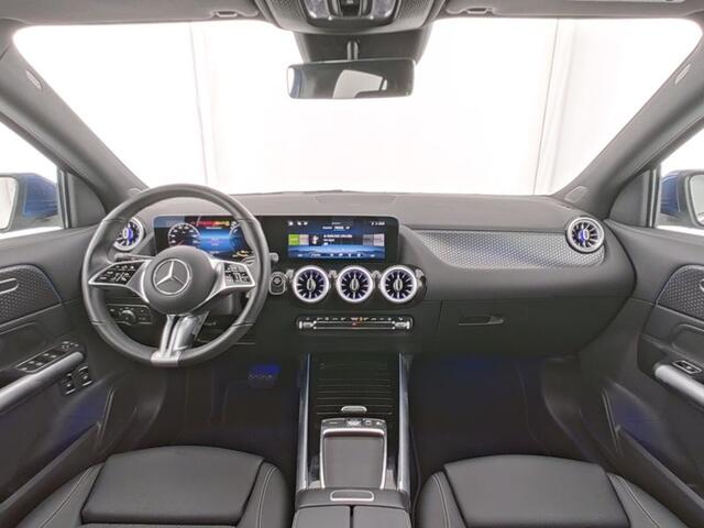 Mercedes-Benz GLA-KLASSE 250 e Plug-In Hybride Panorama Schuif-Kanteldak | Sfeerverlichting | Memory Voorstoelen | MultiBeam Ledkoplampen | Stoel en Stuurverwarming. Inclusief 24 maanden MB Certified garantie voor Europa.