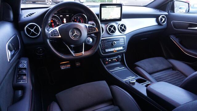 Mercedes-Benz GLA-KLASSE 180 122pk 2x AMG-Line Leder/Alcantara 18inch LM Keyless LED A-Camera *NL auto* 77686km!