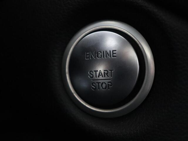 Mercedes-Benz GLA-KLASSE AMG 45 4MATIC Premium | Panoramadak | Leder | AMG Dynamic Plus | Carplay | Harman/Kardon | Memory | Stoelverwarming | Sportuitlaat | Camera | Keyless