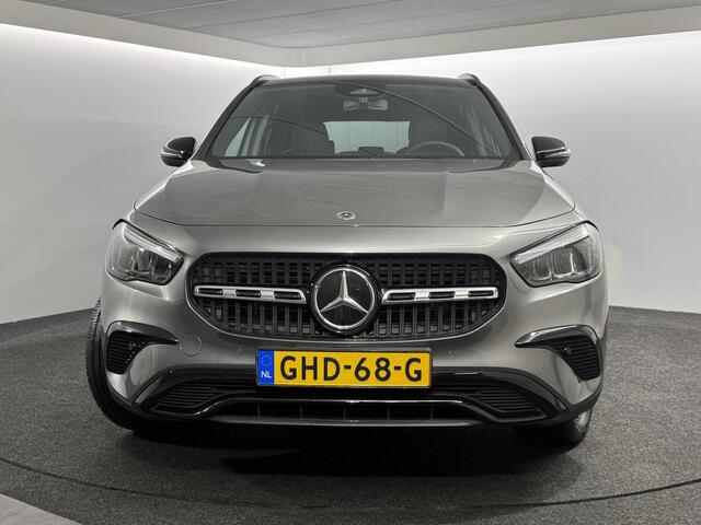 Mercedes-Benz GLA-KLASSE 250 e Star Edition Luxury Line / NL auto / Panoramadak / Trekhaak / Plug-In Hybride / Nw model