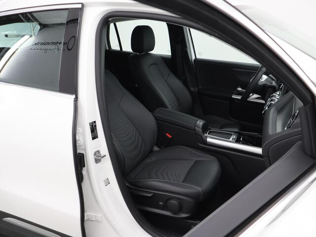 Mercedes-Benz GLA-KLASSE 250 e Luxury Line | Trekhaak | Winter pakket | Elektrische achterklep |