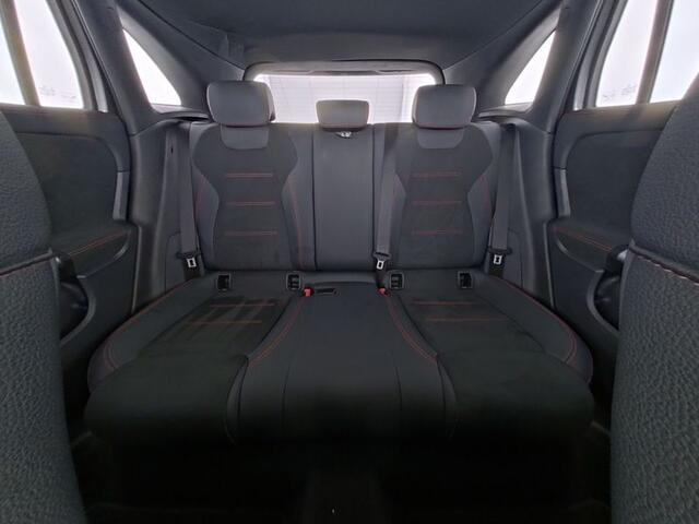 Mercedes-Benz GLA-KLASSE 250 e AMG Plug-In Hybride AMG Line | Night Pakket | Sfeerverlichting | Stuur en Stoelverwarming |Easy-Pack Achterklep. Inclusief 24 maanden MB Certified garantie voor Europa.