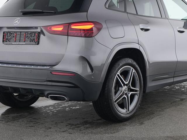 Mercedes-Benz GLA-KLASSE 250 e AMG Plug-In Hybride AMG Line | Night Pakket | Sfeerverlichting | Stuur en Stoelverwarming |Easy-Pack Achterklep. Inclusief 24 maanden MB Certified garantie voor Europa.