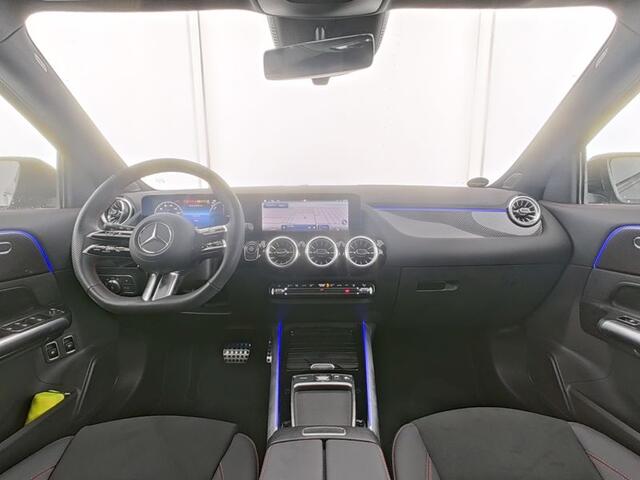Mercedes-Benz GLA-KLASSE 250 e AMG Nightpakket Plug-In Hybride | Panoramadak | Keyless Go |Stuur en Stoelverwarming | Sfeerverlichting | Parkeerpakket met Camera | Inclusief 24 maanden Mercedes-Benz Certified garantie voor Europa.