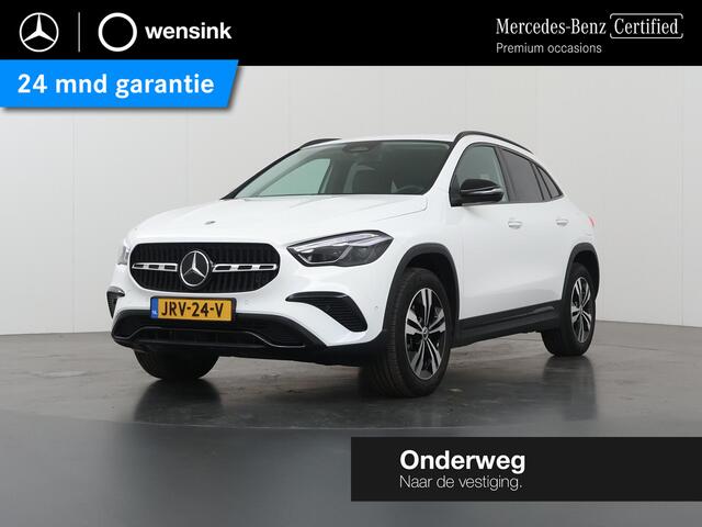 Mercedes-Benz GLA-KLASSE 250 e Star Edition Luxury Line | Night | Dakrails | Getint glas | Achteruitrijcamera | Stoelverwarming | Sfeerverlichting |
