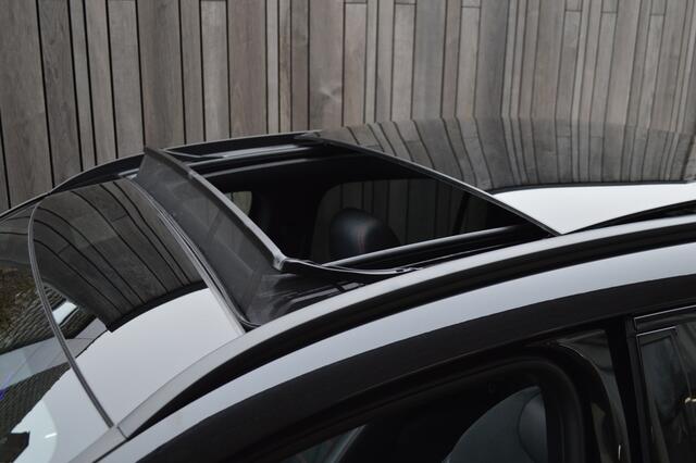 Mercedes-Benz GLA-KLASSE 250 e AMG Led Panorama Widescreen Sfeer Camera Night Keyless Pdc