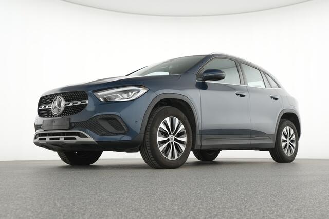 Mercedes-Benz GLA-KLASSE 250 e Plug-In Hybride Trekhaak | Achteruitrijcamera | Ledkoplampen | Easy-Pack Achterklep |Stoelverwarming voor. Inclusief 24 maanden MB Certified garantie voor Europa.