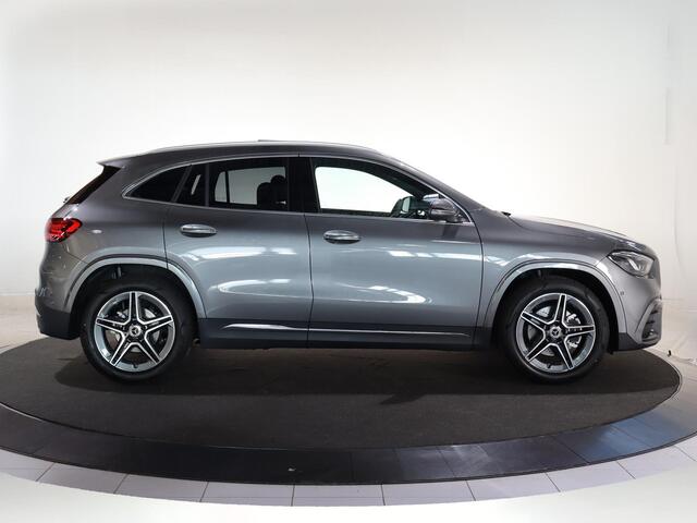 Mercedes-Benz GLA-KLASSE 180 Business Solution AMG | Panoramaschuifdak | Premium Plus | head-up display | Trekhaak