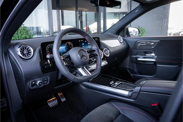 Mercedes-Benz GLA-KLASSE GLA250 e Business Solution AMG - Keyless | Stoelverwarming | ACC | Carbon | Standkachel