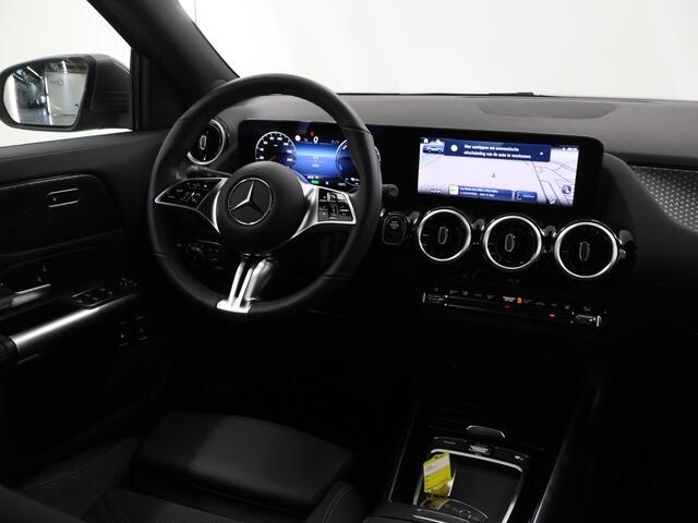 Mercedes-Benz GLA-KLASSE 250 e Luxury Line | Trekhaak | Elektrische achterklep | Stoelverwarming |