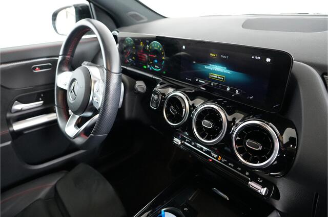 Mercedes-Benz GLA-KLASSE 250 e AMG Night PHEV 218 pk | Panorama | 20" | Leer/alcantara |