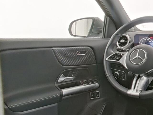 Mercedes-Benz GLA-KLASSE 250 e Plug-In Hybride Ledkoplampen | Stuur en Stoelverwarming | Achteruitrijcamera | Easy-Pack Achterklep. Inclusief 24 maanden MB Certified garantie voor Europa.