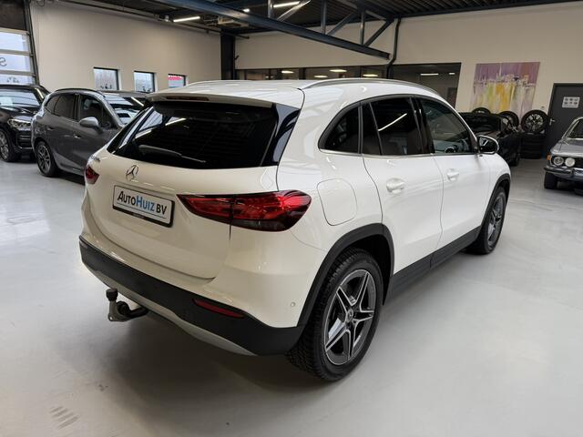 Mercedes-Benz GLA-KLASSE 250 e Style Trekhaak Stoelverwarming Dode Hoekassistent ACC Distronic 18 Inch