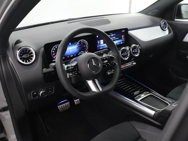 Mercedes-Benz GLA-KLASSE 250 e AMG Line | Panoramadak | Trekhaak | 20 inch | Night pakket |