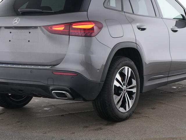 Mercedes-Benz GLA-KLASSE 250 e Plug-In Hybride Trekhaak | Night Pakket | Distronic | MultiBeam Led Koplampen | Achteruitrijcamera. Inclusief 24 maanden MB Certified garantie voor Europa.