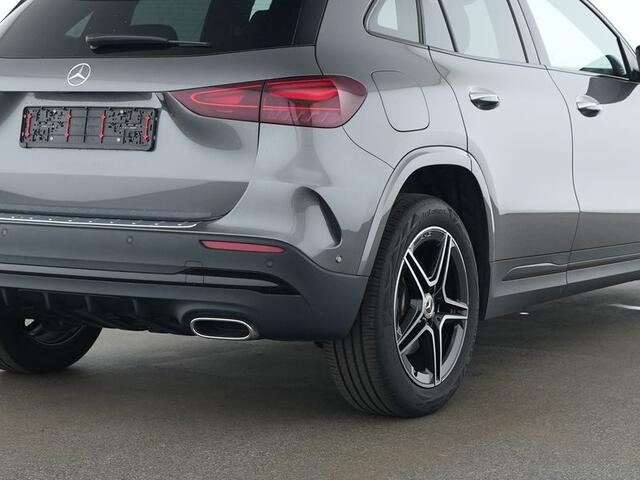 Mercedes-Benz GLA-KLASSE 250 e AMG Plug-In Hybriide AMG Line | Night Pakket | Panorama Schuif-Kanteldak | Distronic | Stuur en Stoelverwarming. Inclusief 24 maanden MB Certified garantie voor Europa.