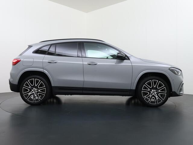 Mercedes-Benz GLA-KLASSE 250 e Business Solution AMG | AMG Plus Pakket | Night Pakket | Panoramadak | Elektrisch Verstelbare Stoelen + Memory | 360° Camera | Head-up Display | MBUX Augmented Reality voor Navigatie | Dodehoekassistent | Advanced Sound System | Stoelverwarming | Sf