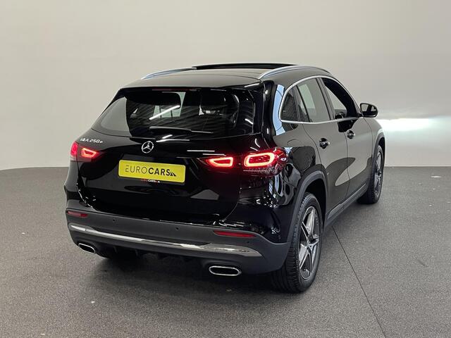 Mercedes-Benz GLA-KLASSE 250 e AMG Line PHEV Automaat | Panorama dak | 360 Camera | Adaptieve Led | Leder Interieur | elektrische Achterklep | Carplay/Android Auto | Navigatie