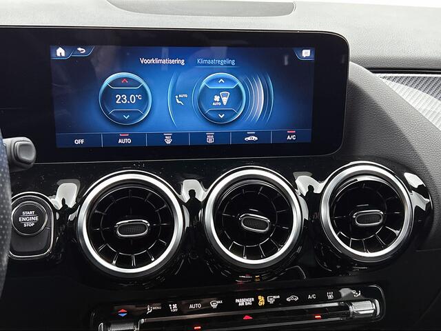 Mercedes-Benz GLA-KLASSE 250e AMG-line | Trekhaak af fabriek | Parkeerpakket met achteruitrijcamera | Spiegelpakket | Dodehoek assistent | Inclusief 24 maanden MB Certified garantie voor Europa.