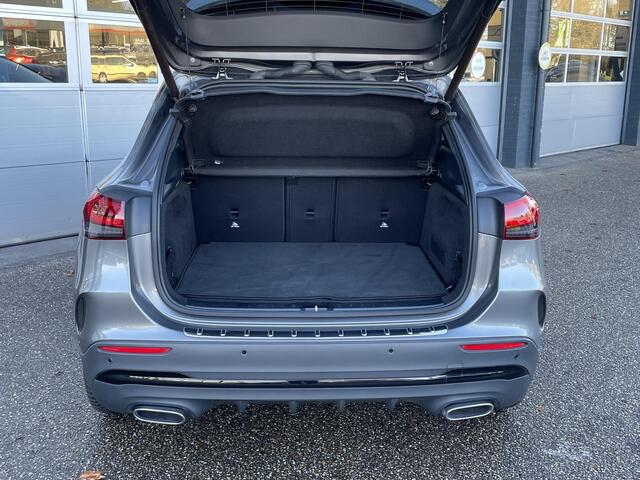 Mercedes-Benz GLA-KLASSE 200 Business Solution AMG | Panoramadak | Night-Pakket | Stoelverwarming | LED koplampen