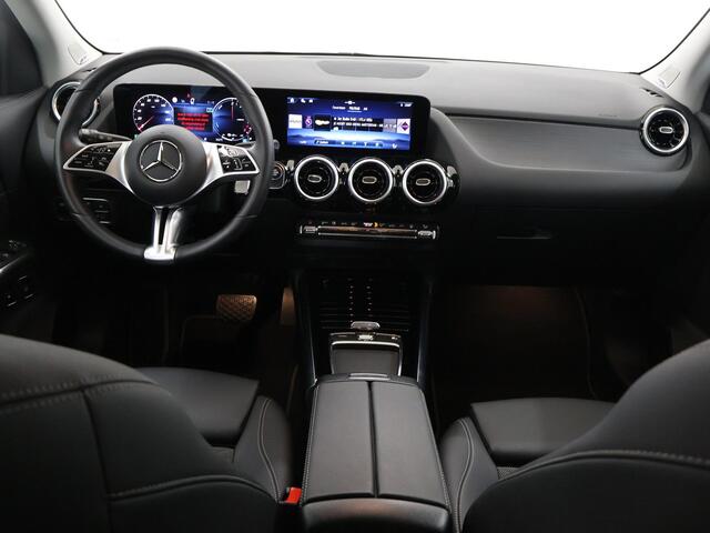 Mercedes-Benz GLA-KLASSE 250 e Business Line | Widscreen | Sfeerverlichting | Elektrische achterklep |