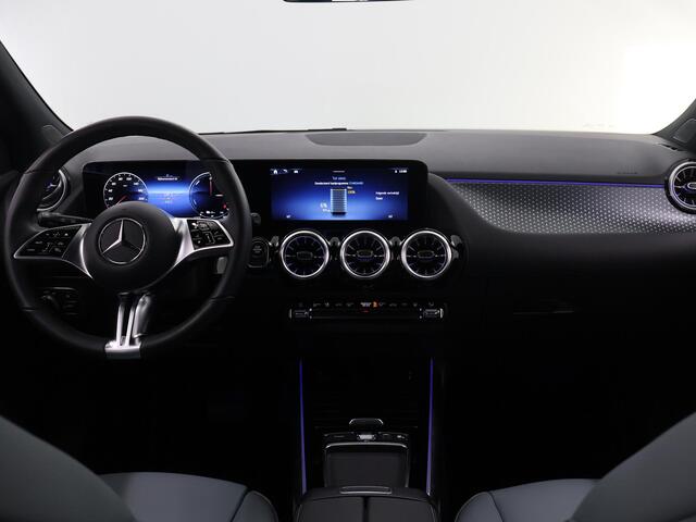 Mercedes-Benz GLA-KLASSE 250 e Luxury Line | Stoelverwarming | Night pakket | Winter pakket | Trekhaak |