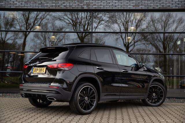 Mercedes-Benz GLA-KLASSE 250 e AMG Line , Panoramadak, Sfeerverlichting, Achteruitrijcamera,