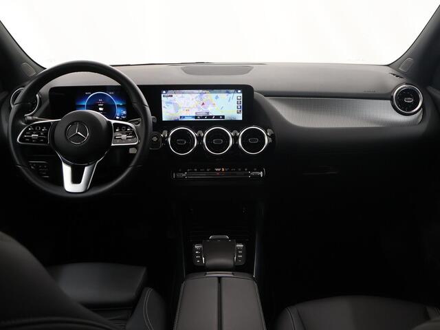 Mercedes-Benz GLA-KLASSE 250 e Progressive | Navigatie | Parkeercamera | Carplay | Led Koplampen |