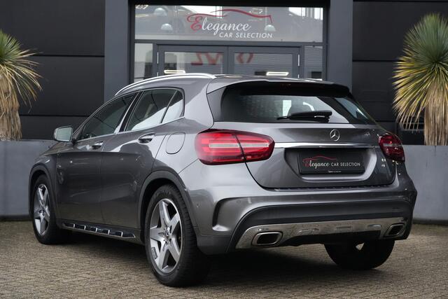 Mercedes-Benz GLA-KLASSE 180 Business Solution AMG 123pk Stoelverwarming/Navigatie/Camera