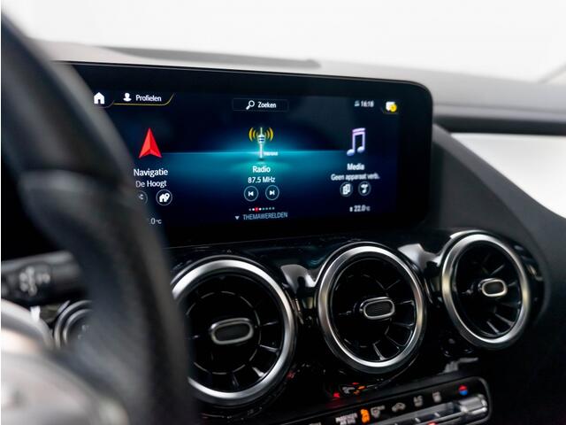 Mercedes-Benz GLA-KLASSE GLA 250 e AMG Line | NIGHT | Pano | Burmester | Magno