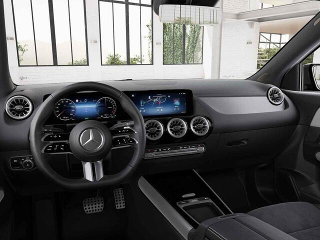 Mercedes-Benz GLA-KLASSE 250 e 140 Year Edition - template