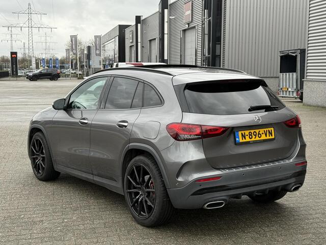 Mercedes-Benz GLA-KLASSE 180 AMG Pano | Keyless | Concaver Velgen | Widescreen | Sfeerverlichting | Memory | Multibeam LED | Stoelverwarming | Origineel NL