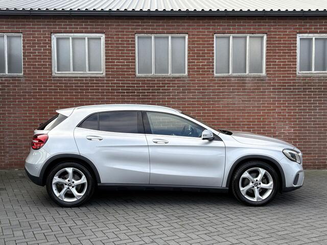 Mercedes-Benz GLA-KLASSE 180 | automaat | camera | navi