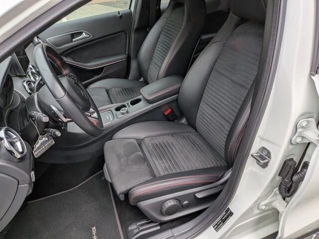 Mercedes-Benz GLA-KLASSE 180 Business Solution AMG nieuwstaat