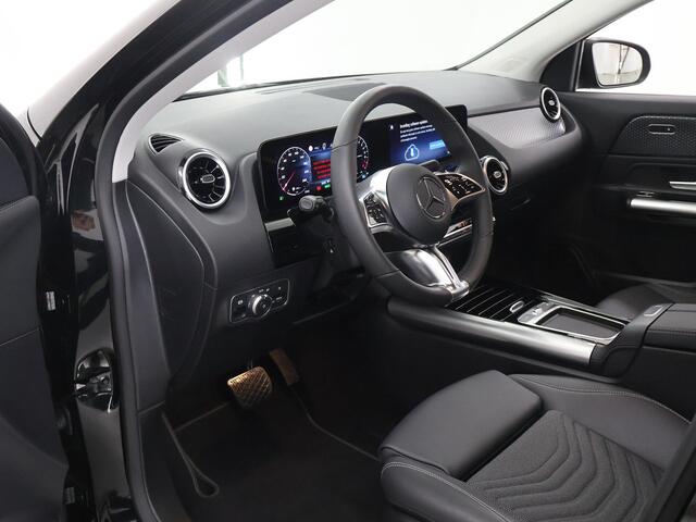 Mercedes-Benz GLA-KLASSE 250 e Luxury Line | Distronic | Elektrische achterklep | Night pakket | Winter pakket |