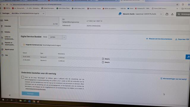 Mercedes-Benz GLA-KLASSE 250 e AMG Line Automaat / Dealer onderhouden / Glazen schuif- en kanteldak / Trekgewicht 1800 kg / Stoelverwarming / Achteruitrijcamera / Elektrische achterklep / Cruise control / Draadloze telefoon lader / Keyless Entry/Start /