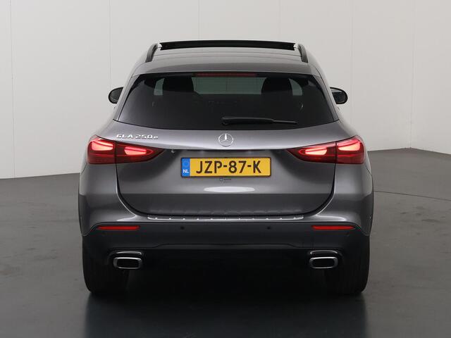 Mercedes-Benz GLA-KLASSE 250 e Luxury Line | Panoramadak | Night pakket | Multibeam | Winter pakket | Trekhaak |