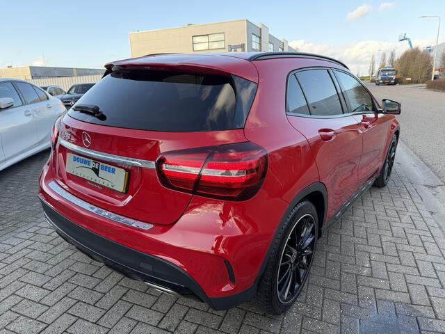 Mercedes-Benz GLA-KLASSE 200 AMG Night Trekhaak | Camera | Leer | Elekt. klep | LED