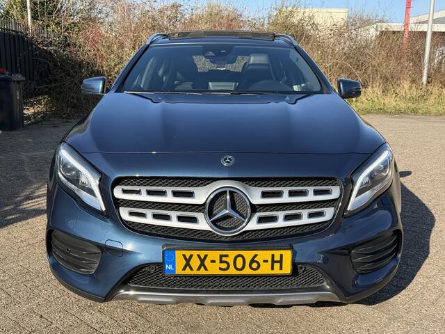 Mercedes-Benz GLA-KLASSE 180 Business Solution AMG Panorama/Alcantara/Clima/Camera/Stoelverw