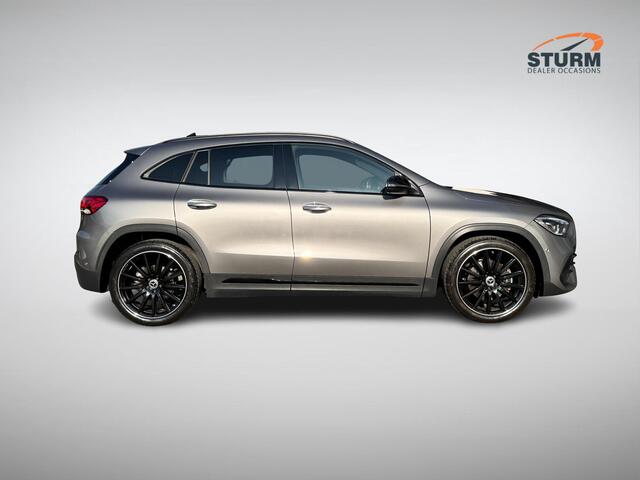 Mercedes-Benz GLA-KLASSE 180 AMG Line NL-Auto, Trekhaak Afneembaar NP. ¤60.500!