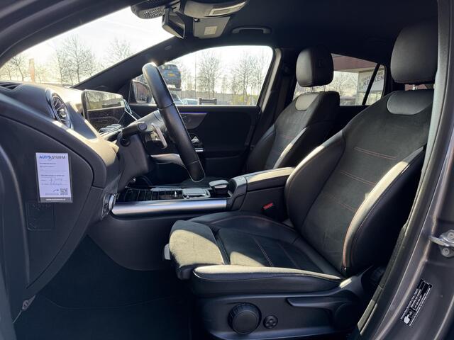 Mercedes-Benz GLA-KLASSE 180 AMG Line NL-Auto, Trekhaak Afneembaar NP. ¤60.500!