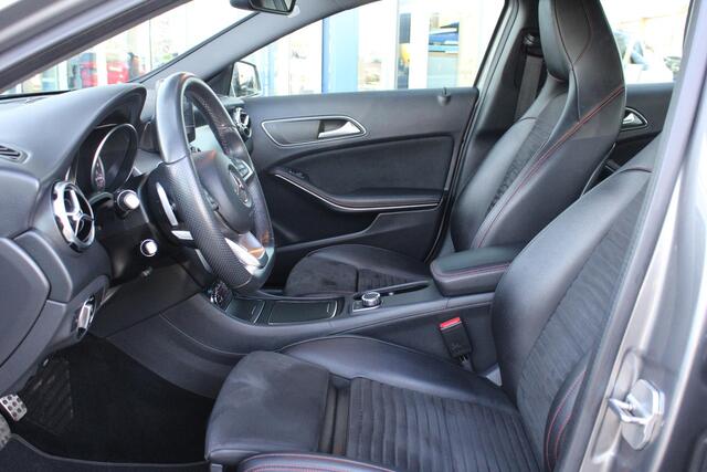 Mercedes-Benz GLA-KLASSE 180 Business | Afneembare Trekhaak | AMG Line Velgen | Stoelverwarming | Sportstoelen Alcantara | Camera |