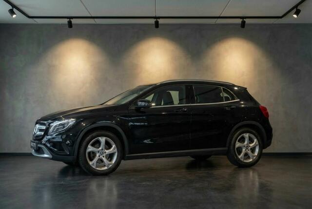 Mercedes-Benz GLA-KLASSE 200 Premium Panoramadak