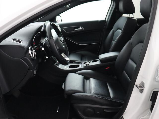 Mercedes-Benz GLA-KLASSE 200 Premium | ACC | Panoramadak | Trekhaak | 360° Camera